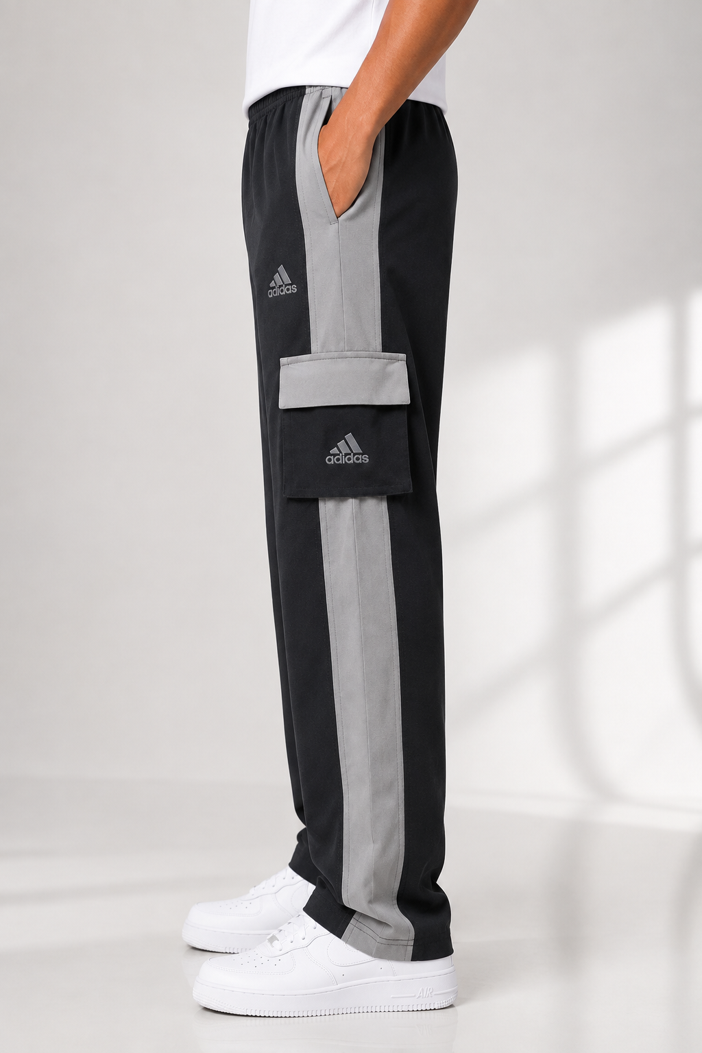 Men's Contrast Stripe Cargo Track Pants - Relaxed Fit